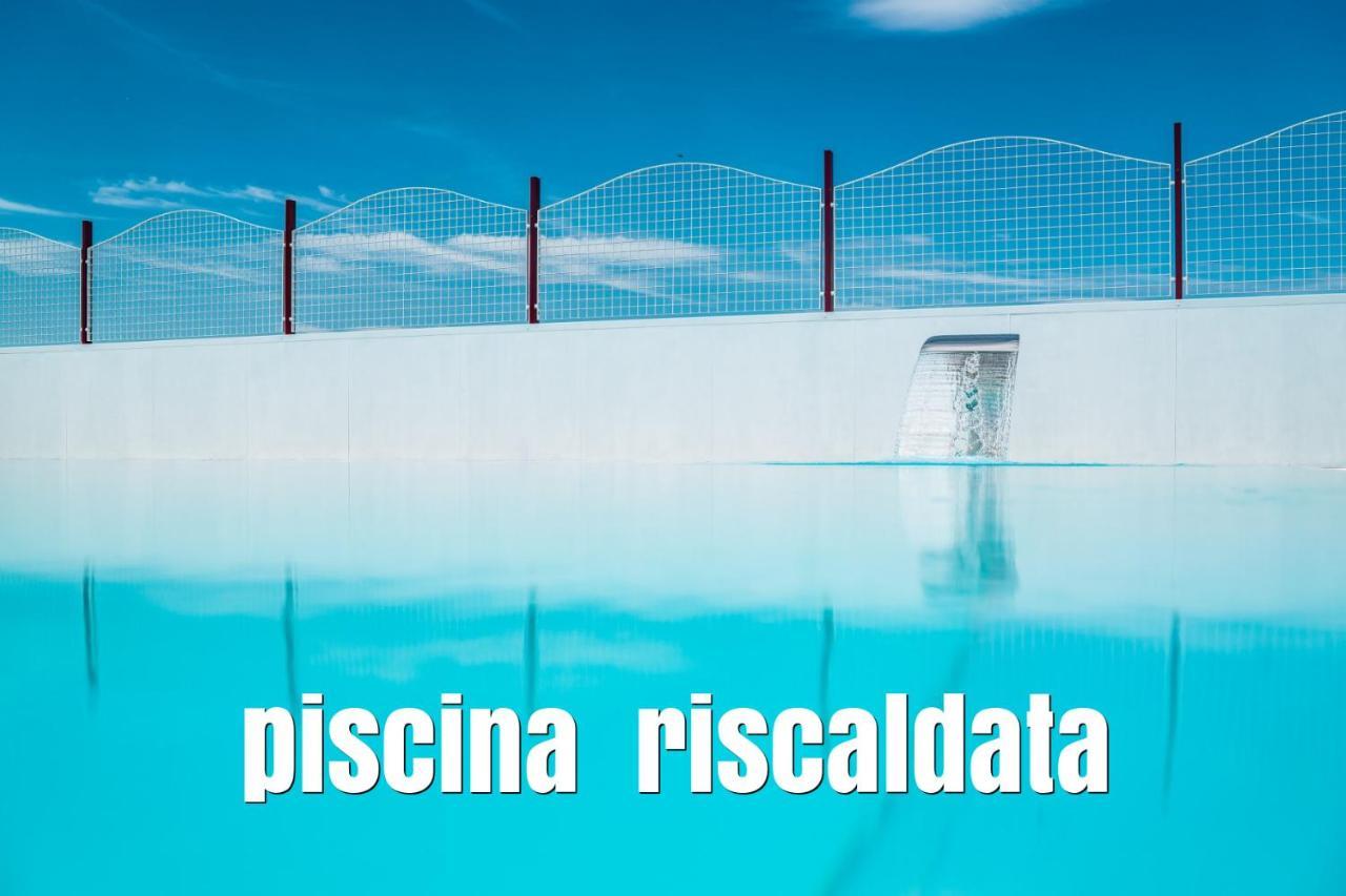Hotel Vienna Lignano Sabbiadoro Buitenkant foto